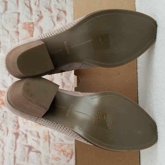 New dolce vita Josie Perforated Bootie - Picture 6 of 10